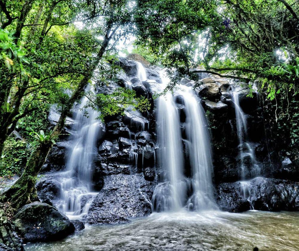10 Alasan Mengunjungi Air Terjun Sing Sing Angin di Tabanan, Bali