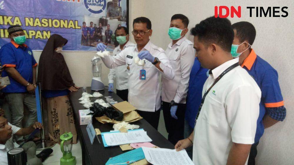 Pemusnahan barang bukti sabu-sabu seberat 2,20 kg di Kantor BNNK Balikpapan, Selasa (5/11) siang. IDN Times/Surya Aditya