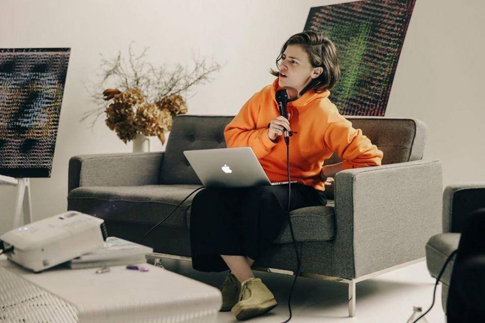 Anggota parlemen Selandia Baru, Chloe Swarbrick. instagram.com.chloe.swarbrick
