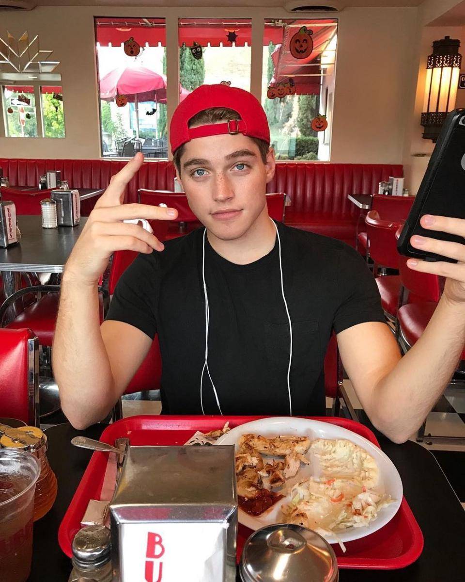 Instagram.com/froy/