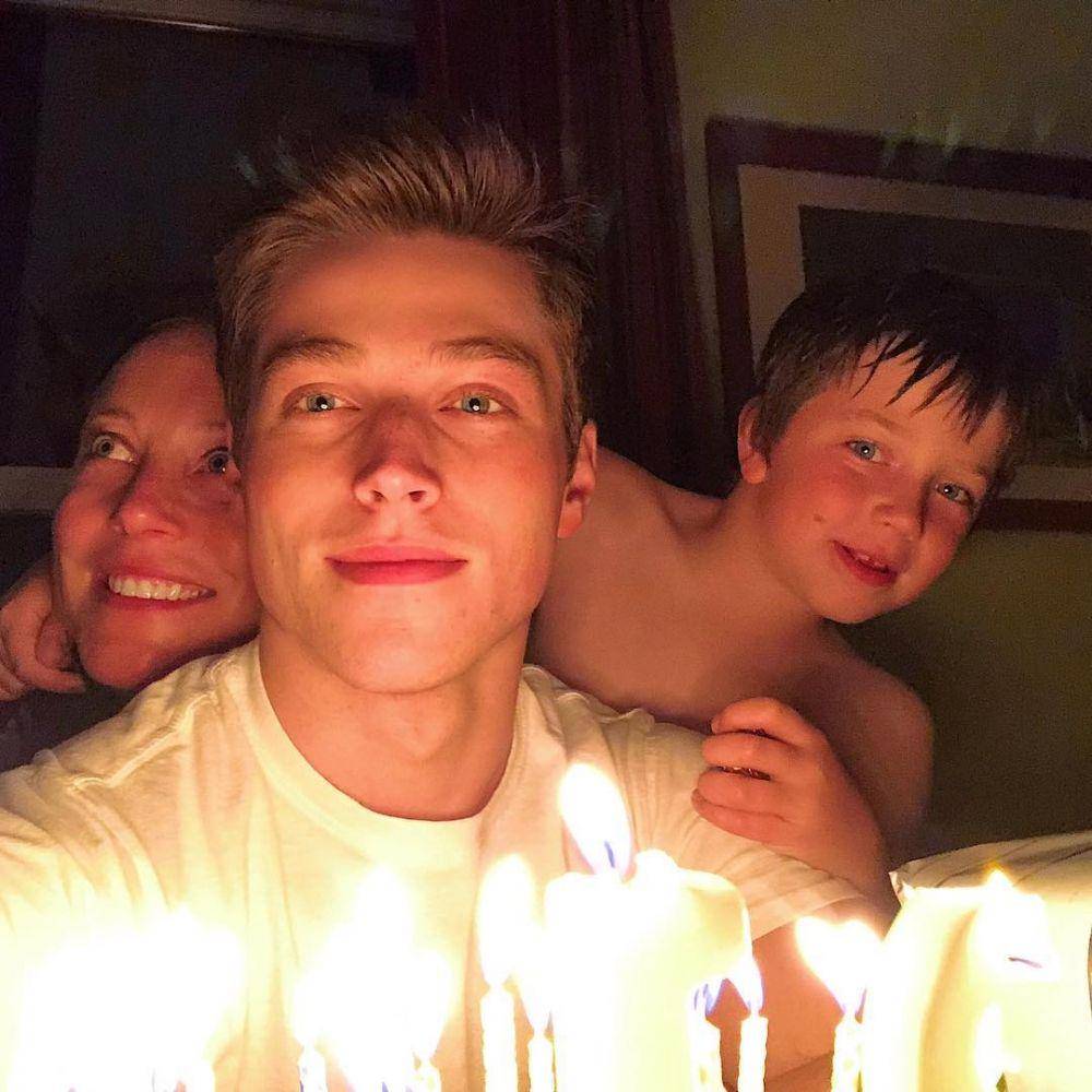 Instagram.com/froy/