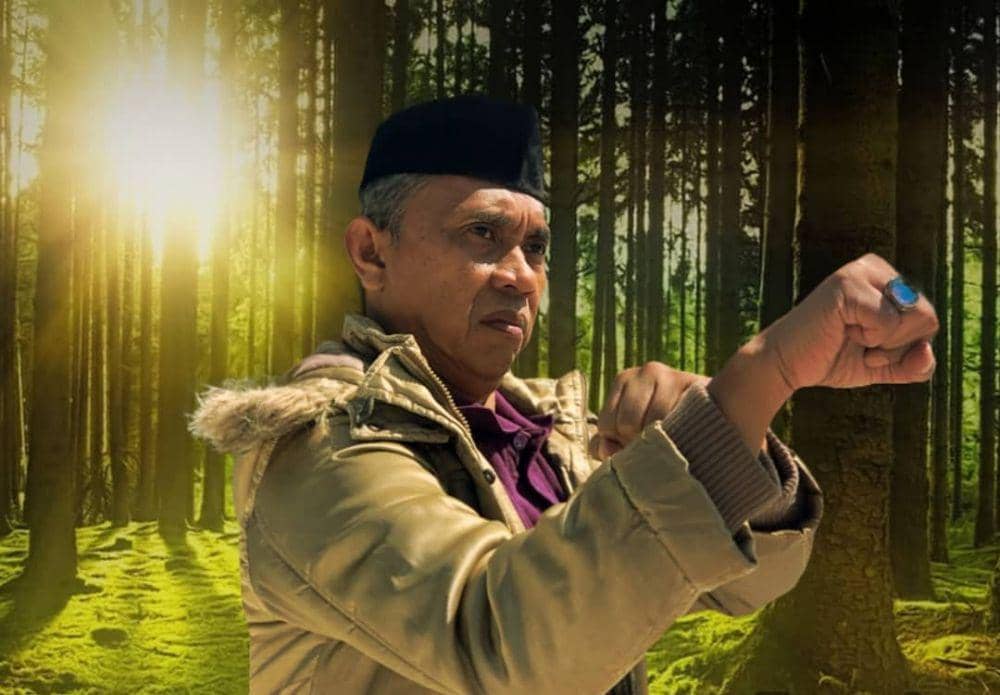 10 Potret Derry 4 Sekawan Pose Gerakan Silat, Keluarkan Jurus Andalan!