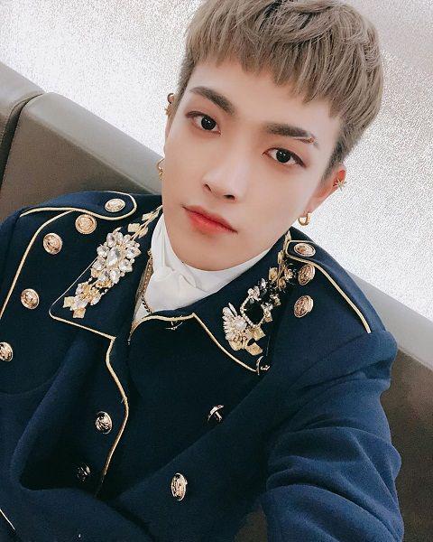 instagram.com/ateez_official_