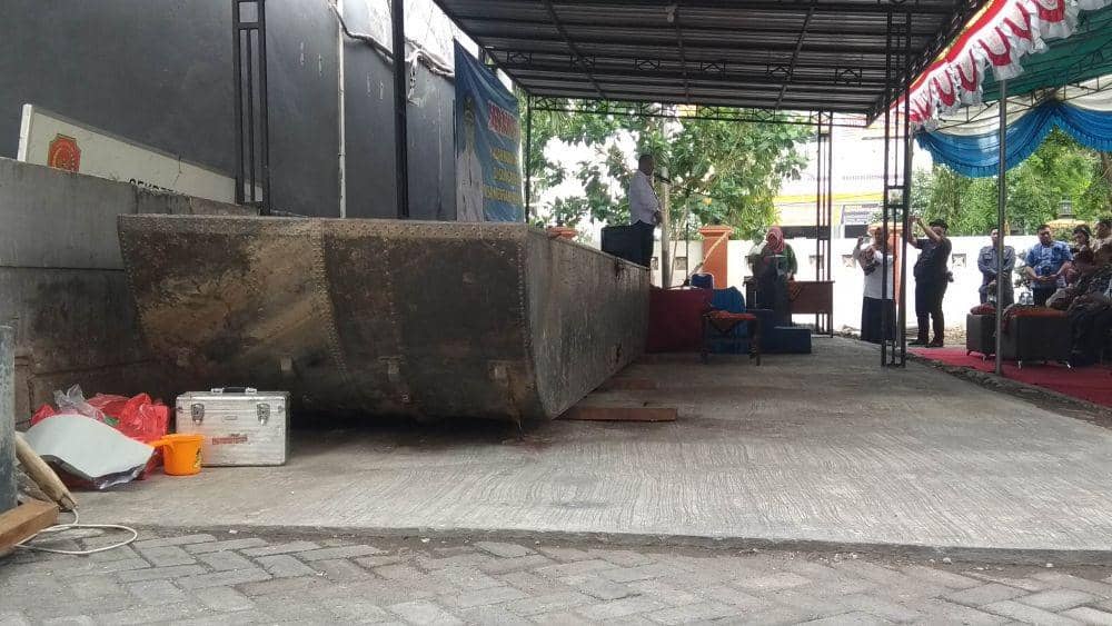 Perahu baja yang ditemukan akan menjadi koleksi di museum Kabupaten Lamongan
