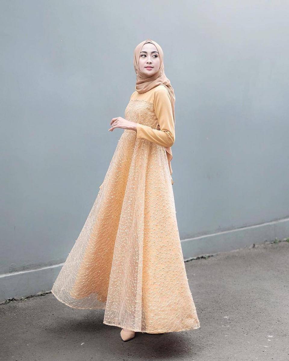 instagram.com/sittiashari