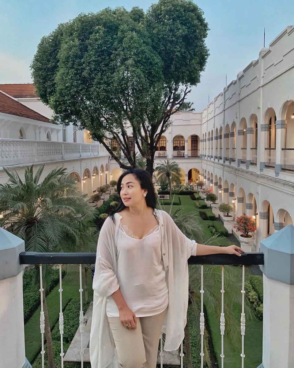 Terkenal karena silet, 10 potret hits feni rose yang awet muda