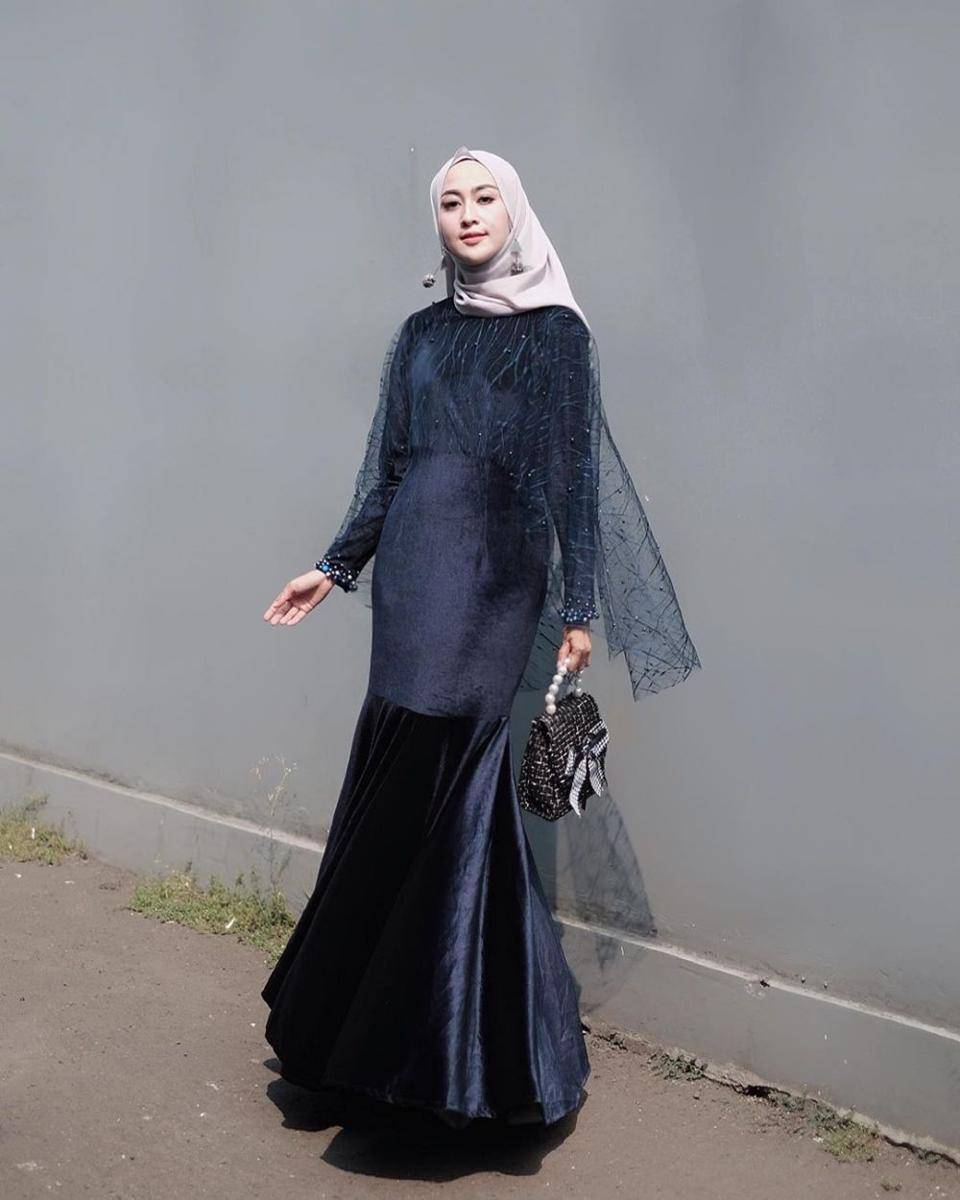 instagram.com/sittiashari