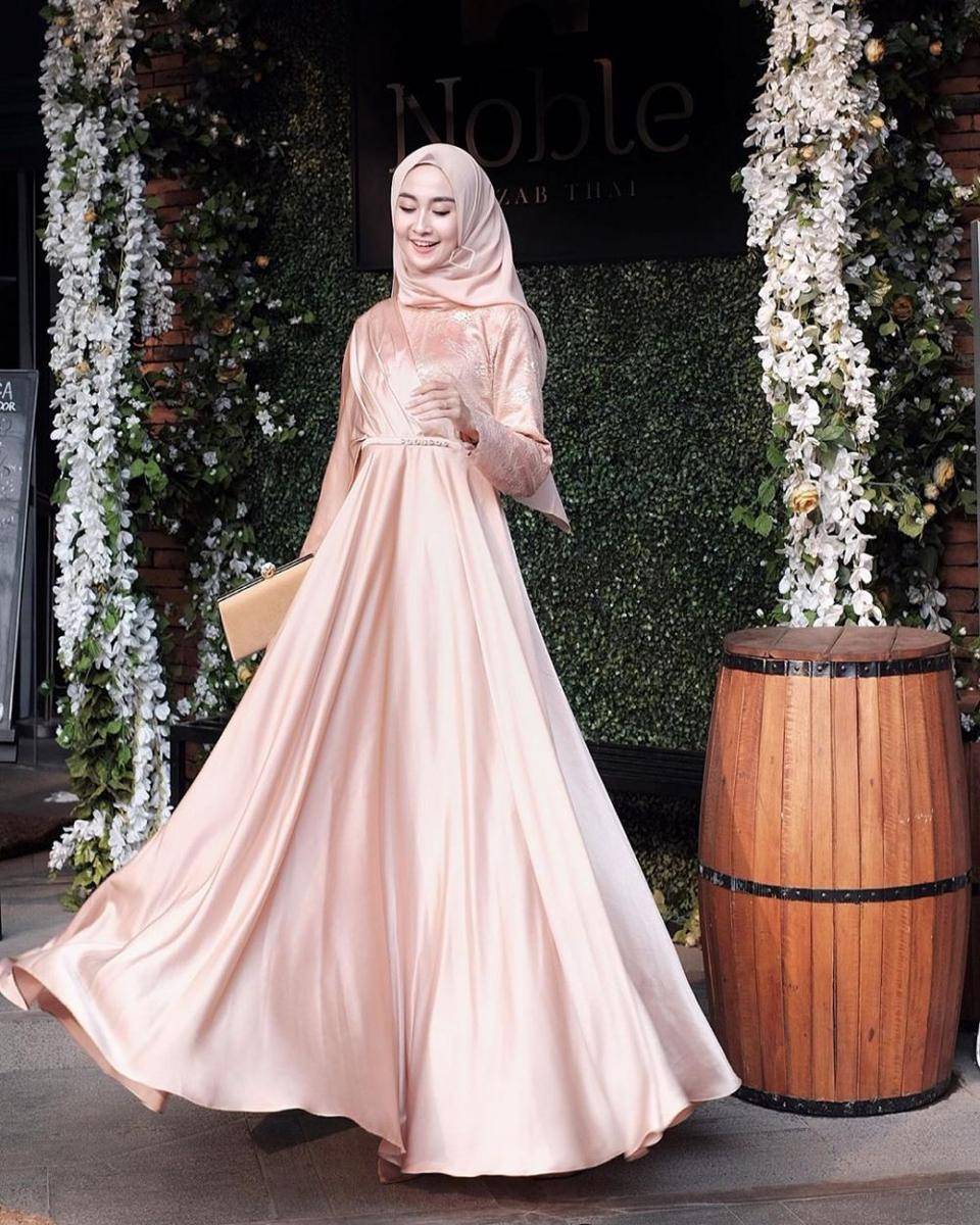 instagram.com/sittiashari