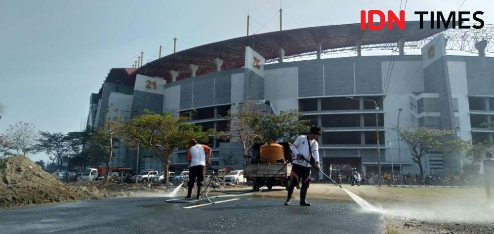 Pemkot, Manajemen Persebaya, Bonek Bersatu Bersih-bersih GBT