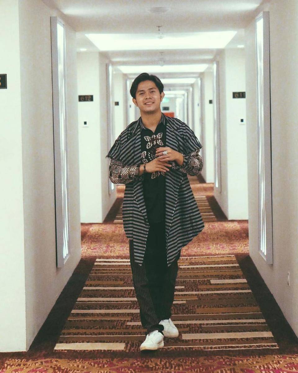 Instagram.com/cakra.khan