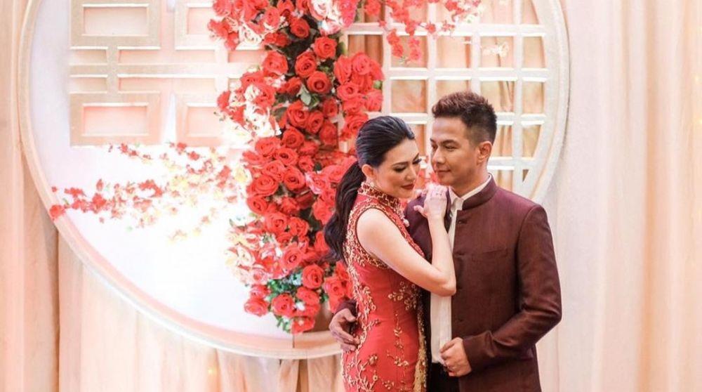 Sah! 10 Potret Pernikahan Delon Idol dengan Pengusaha Asal Semarang