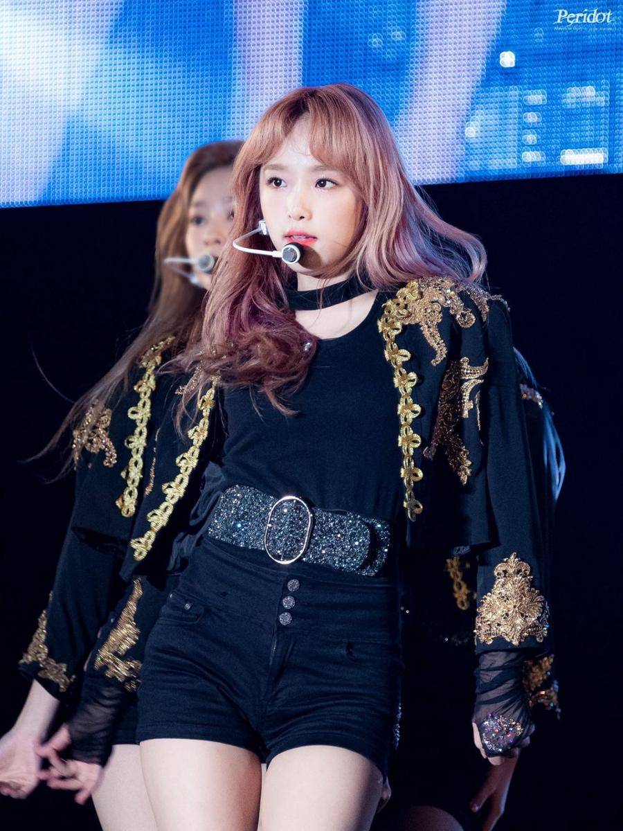 twitter.com/choiyenaspic