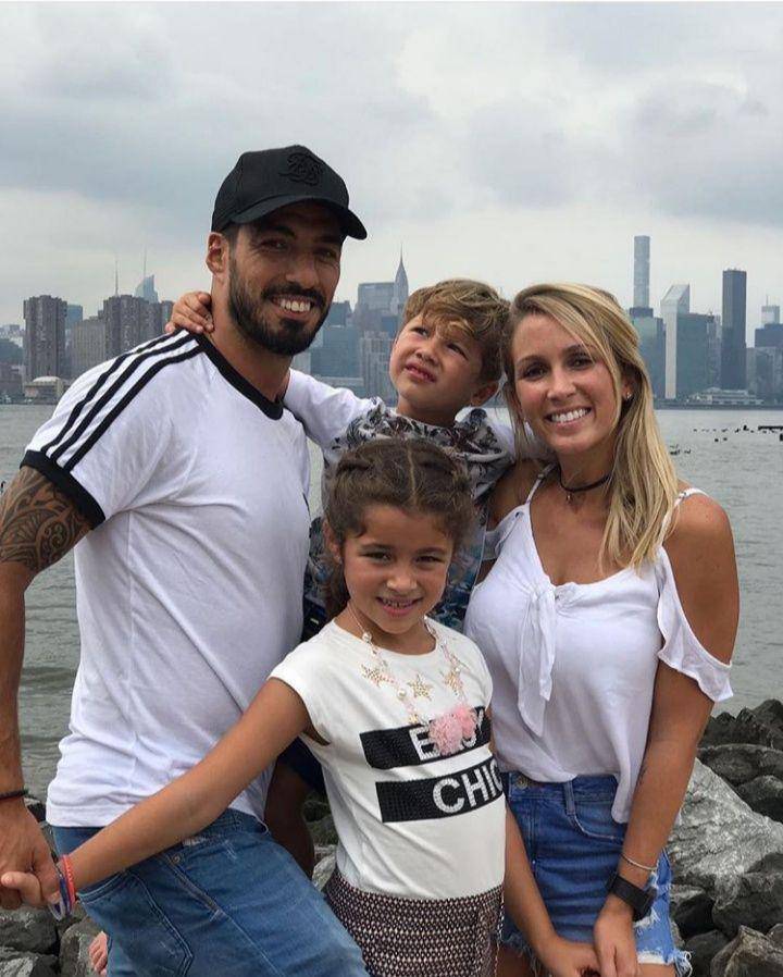 instagram.com/luissuarez9