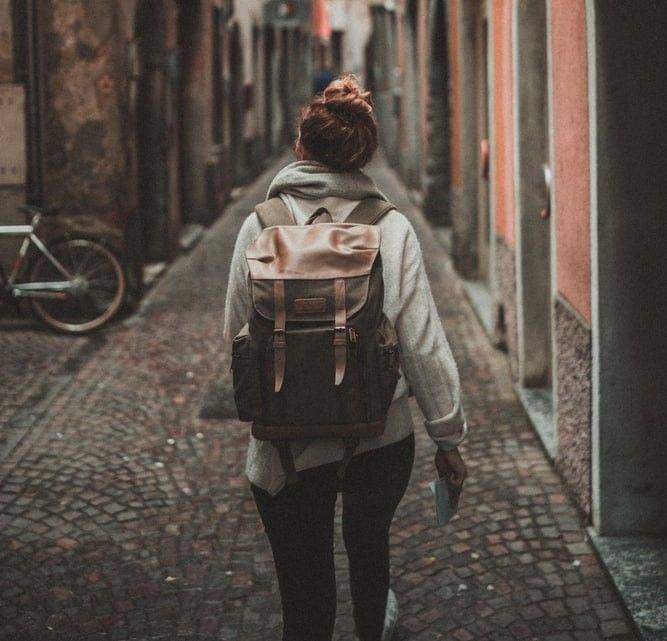 unsplash.com/@timonrets