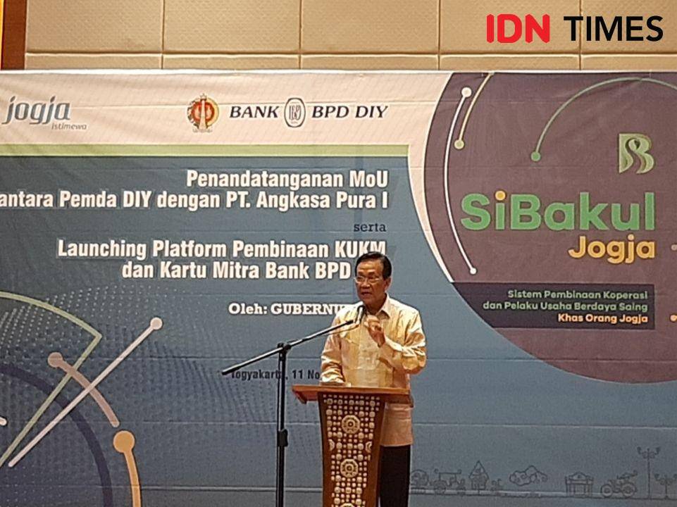 Gubernur DIY Sri Sultan HBX saat membuka acara Launching Platform Pembinaan Koperasi KUKM. IDNTimes/Holy Kartika