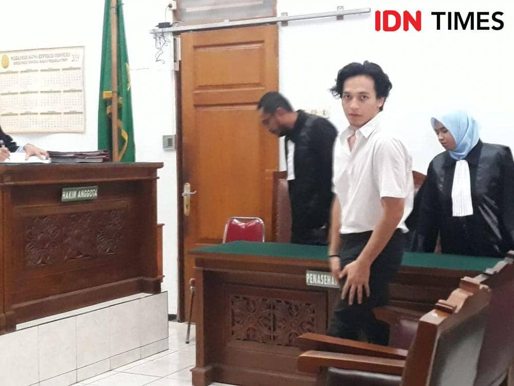 [BREAKING] Tok! Jefri Nichol Divonis Hukuman 7 Bulan Rehabilitasi