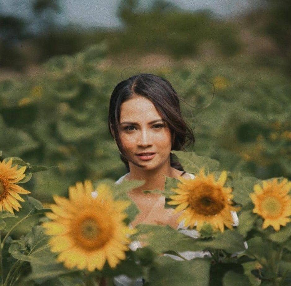 10 Destinasi Liburan ala Vanessa Angel di Indonesia, Seru Abis!