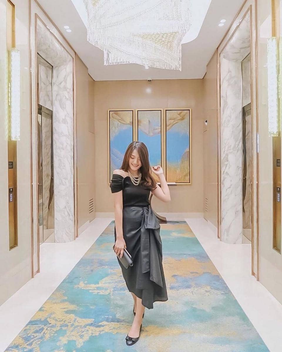 instagram.com/anissaaziza