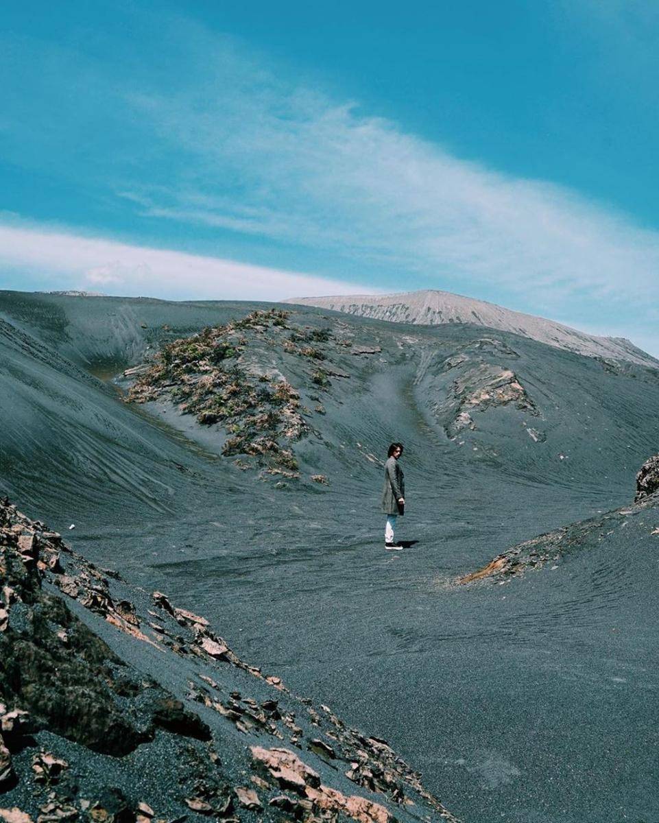 Potret kawasan Pasir Berbisik di kawasan Gunung Bromo (instagram.com/omardaniel_)