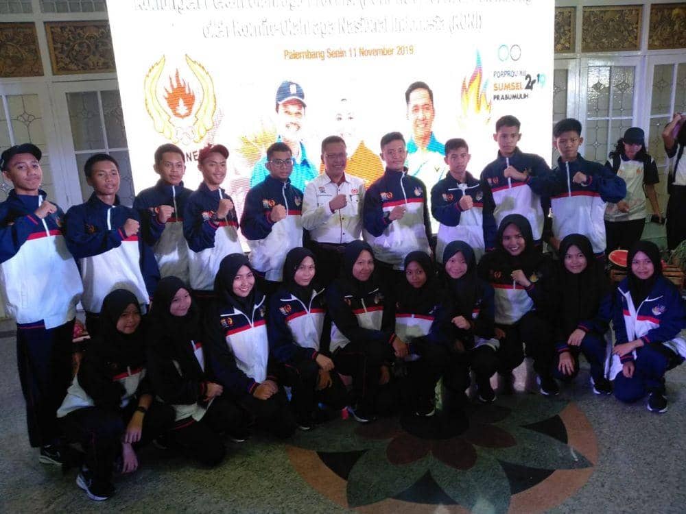 Pelepasan atlet kontingen Palembang di Rumah Dinas Wali Kota Palembang Senin (11/11) (IDN Times/Dokumen Pemkot Palembang)