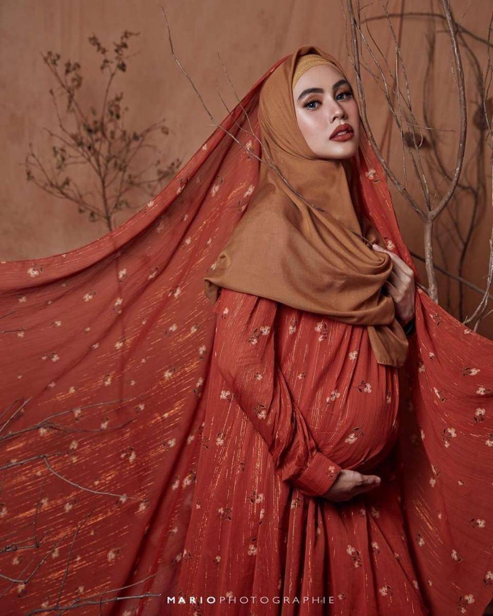instagram.com/kartikaputriworld