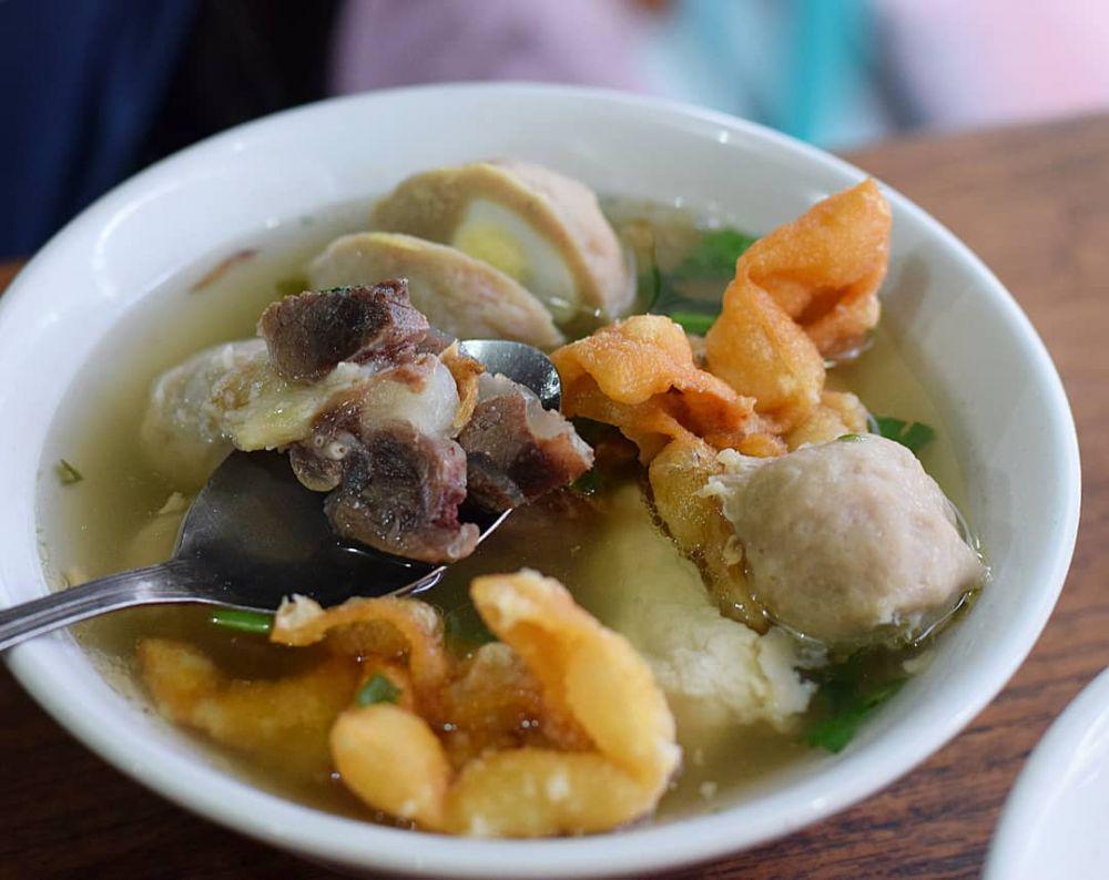 10 Tempat Makan Bakso di Solo, Enaknya Bikin Nambah Semangkok!