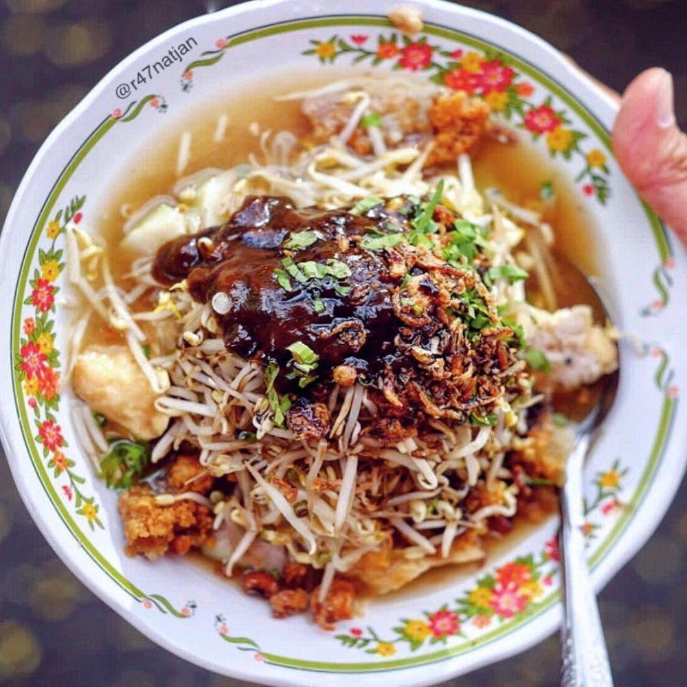 10 Tempat Makan Lontong Balap Enak di Surabaya, Enak dan Murah Meriah