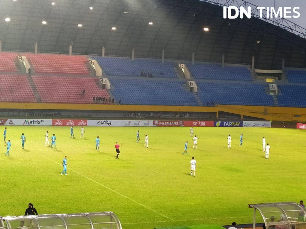 Rumput Stadion Gelora Sriwijaya Palembang Jadi Sorotan Pelatih