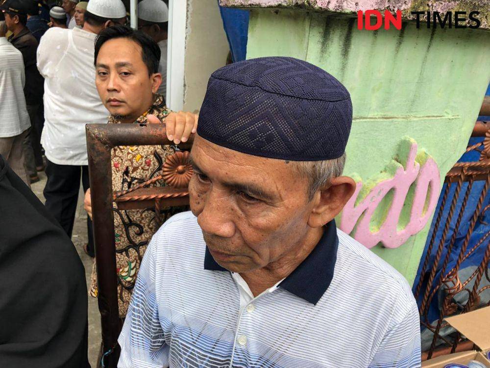 Romli Ahzari jamaah ustad Taufik (IDN Times/Rangga Erfizal)