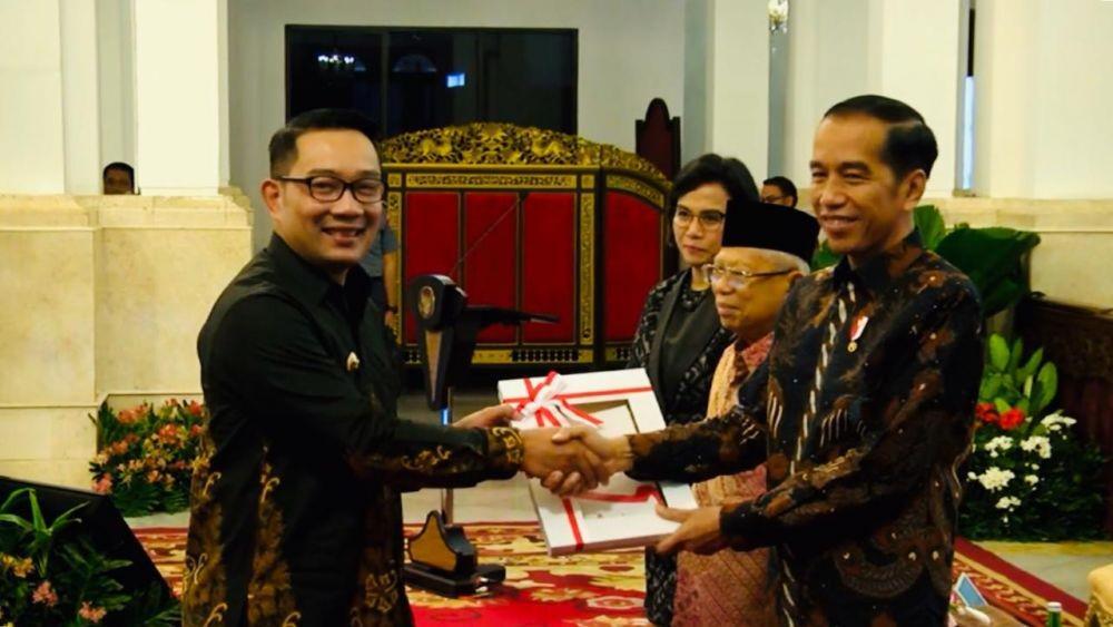 Diwakili Ridwan Kamil, Presiden Jokowi Serahkan TKDD 2020 untuk Jabar