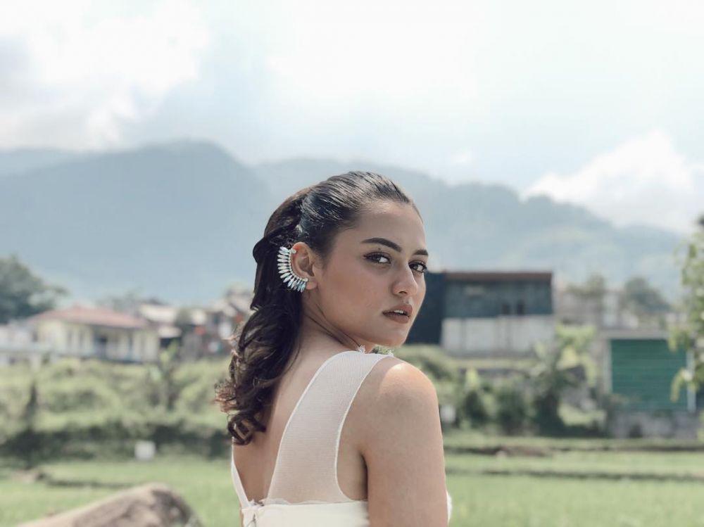 10 Potret Rachquel Nesia, Si Ratu FTV dengan Sejuta Pesona