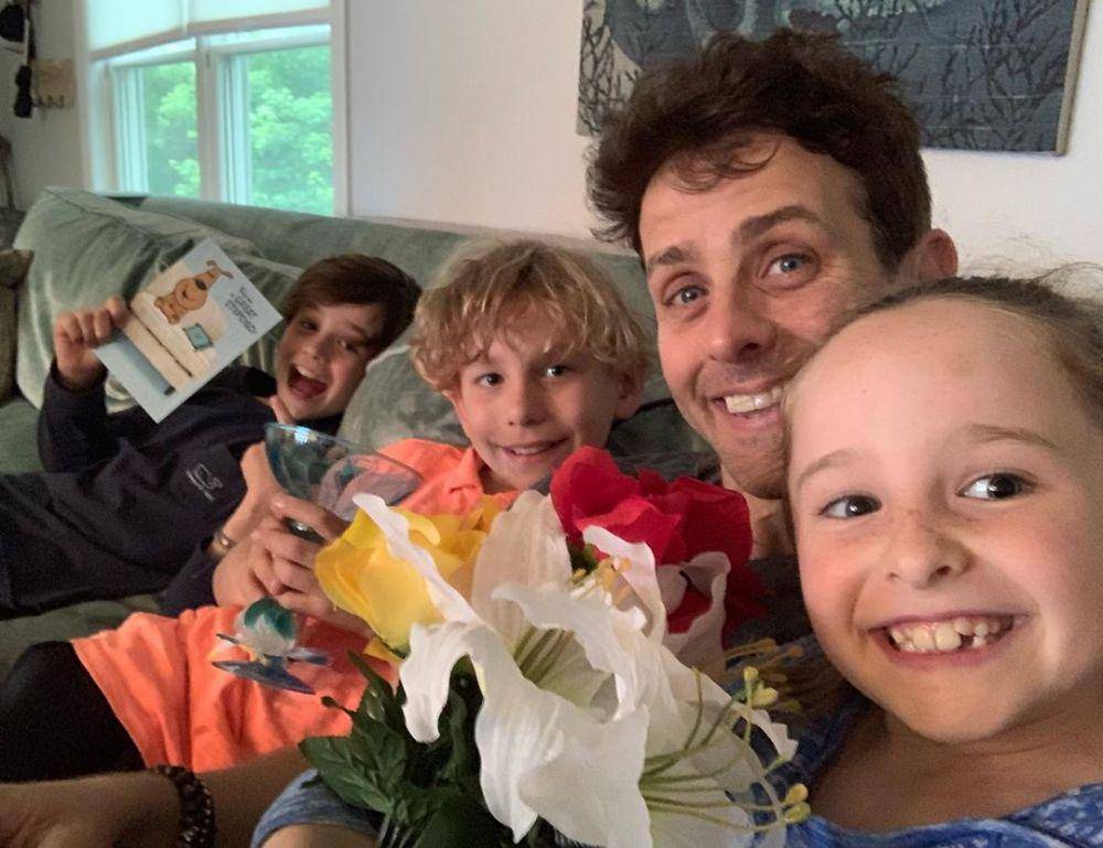 instagram.com/joeymcintyre