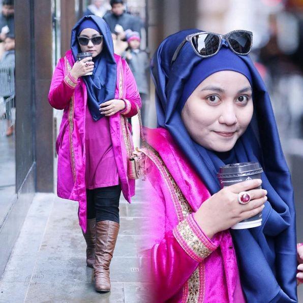 (Bos First Travel Anniesa Hasibuan) Instagram.com/@anniesahasibuanofficial