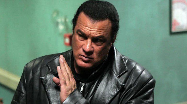 5 Film Keren yang Dibintangi Steven Seagal, Wajib Nonton Nih!