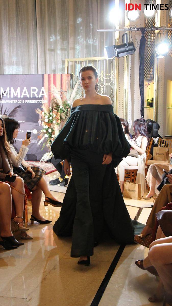 Peluncuran koleksi Fall/Winter Emmara. 18 November 2019. IDN Times/Klara Livia