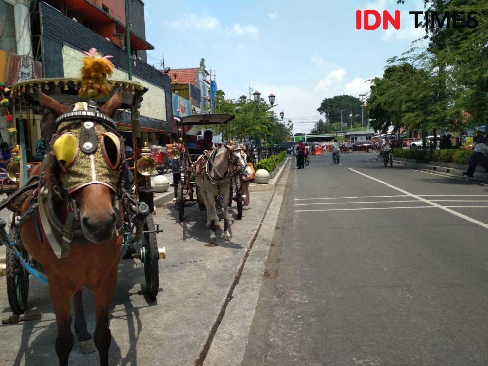 Andong tetap beroperasi saat penutupan Malioboro. IDN Times/Febriana Sinta