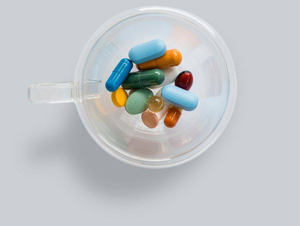 ilustrasi obat-obatan (unsplash/Adam Nieścioruk)