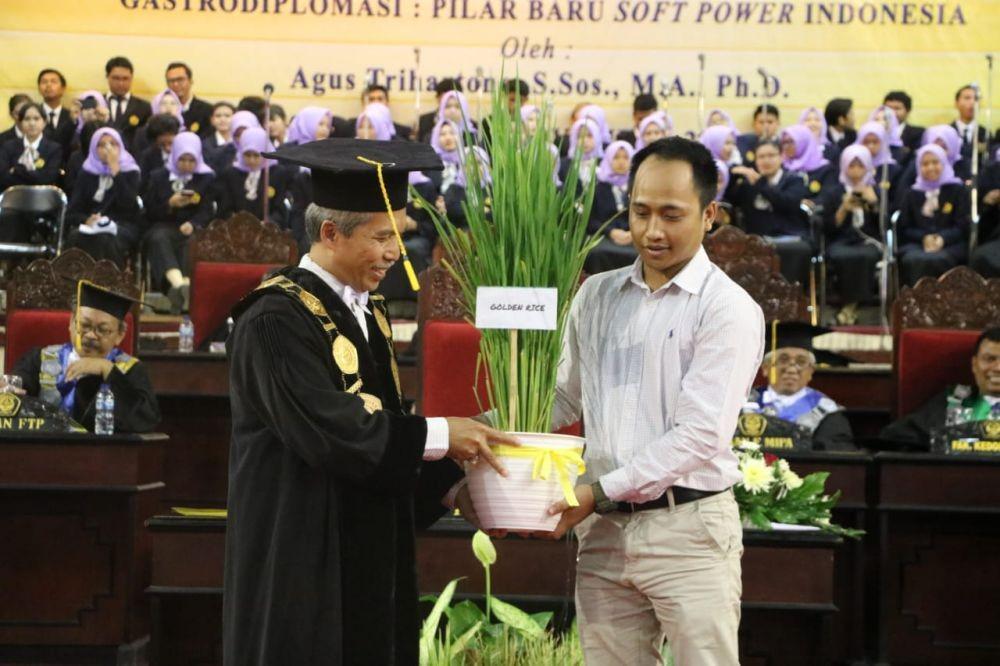 Pengenalan varietas padi baru di Universitas Jember. IDN Times/Istimewa