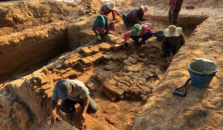 southeastasianarchaeology.com