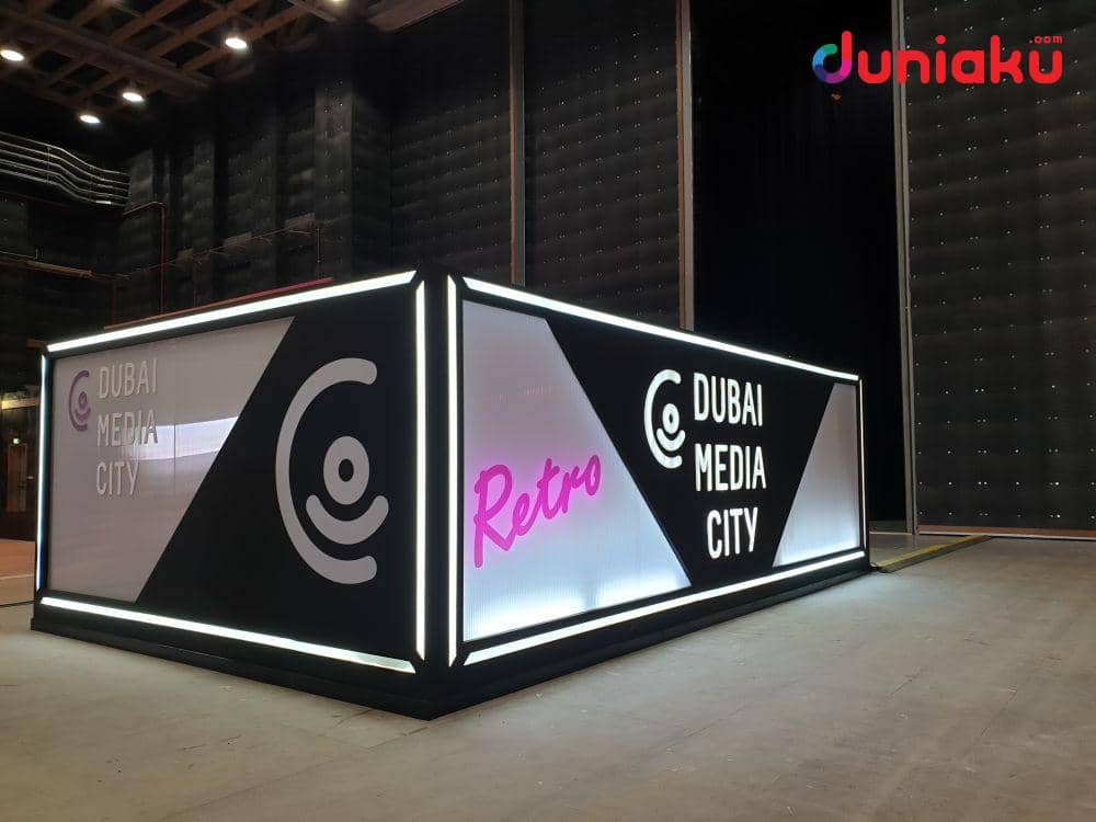 Penampilan ruangan Dubai Media City Retro dari luar. duniaku.com/Bayu D. Wicaksono