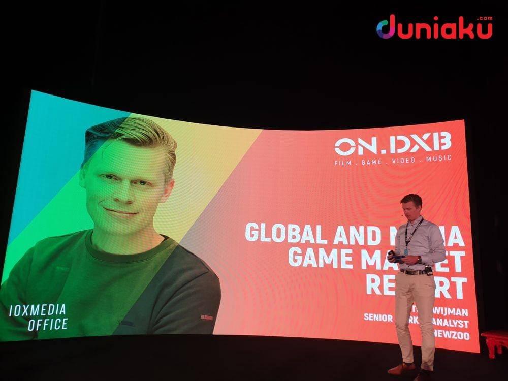 Tom Wijman, Senior Market Analyst dari Newzoo membuka sesi presentasinya tentang data gaming yang berhasil timnya kumpulkan dari seluruh dunia. duniaku.com/Bayu D. Wicaksono