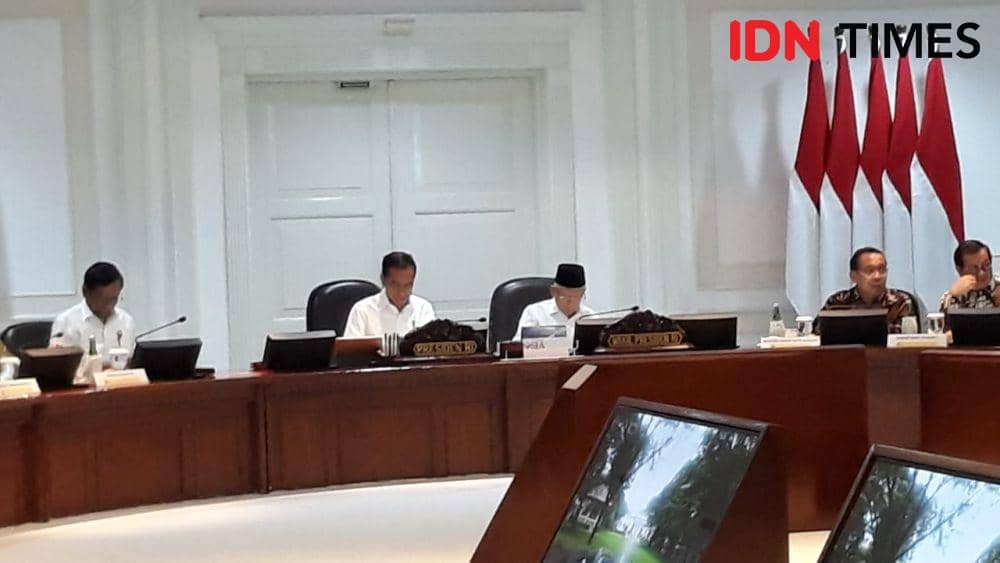 Bahas Destinasi Wisata, Jokowi Minta Urusan Sampah Segera Diselesaikan