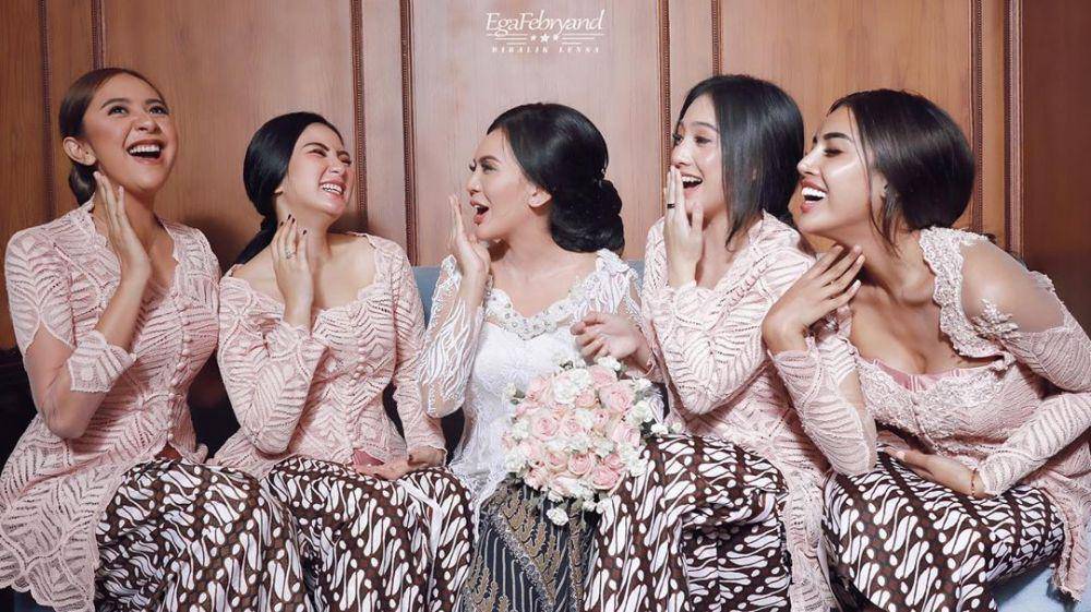 instagram.com/anggitasari612