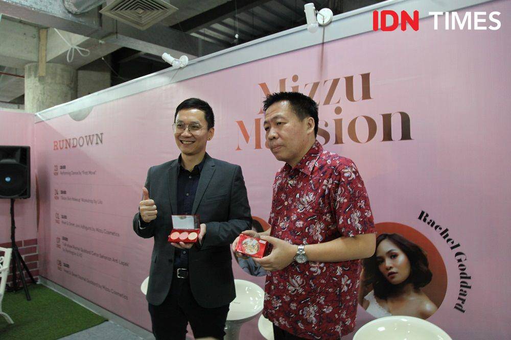 Mizzu Khong Guan Face Palette yang merupakan produk terbaru Mizzu Cosmetics. 21 November 2018. IDN Times/Rully Bunga