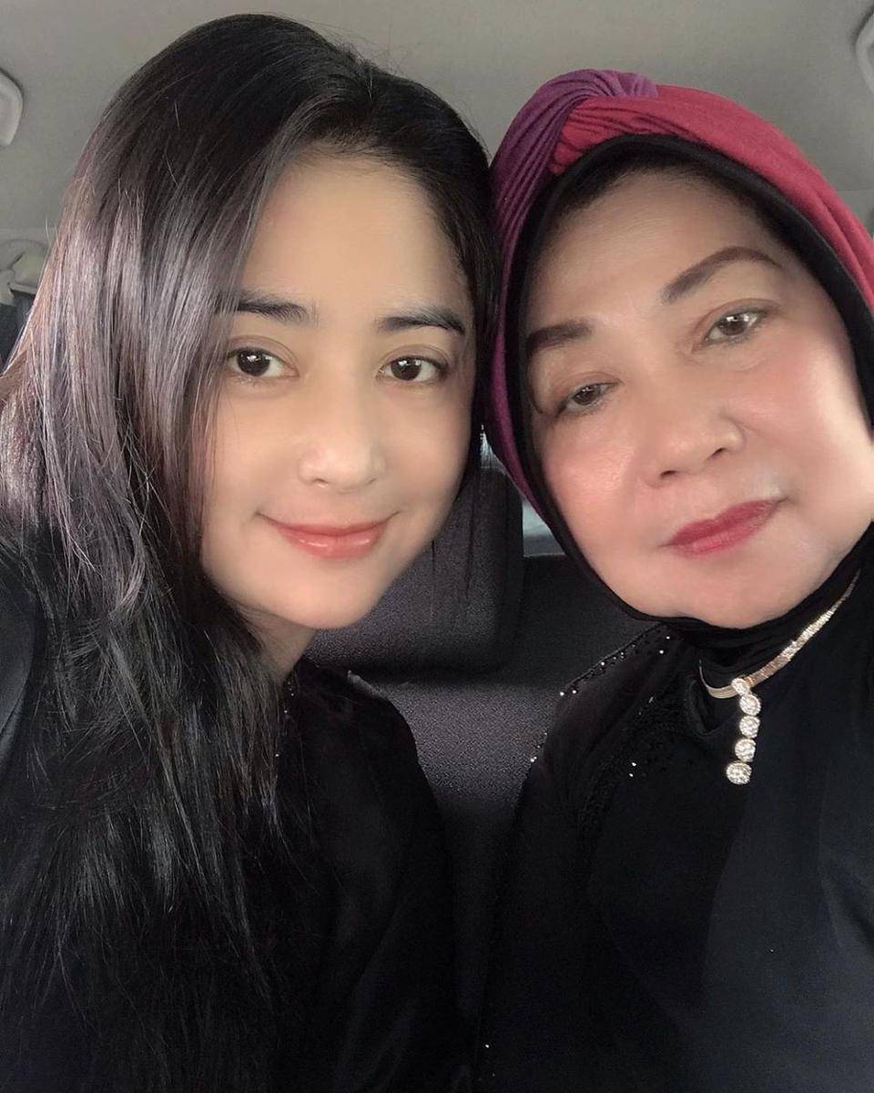 Instagram.com/dewiperssikreal