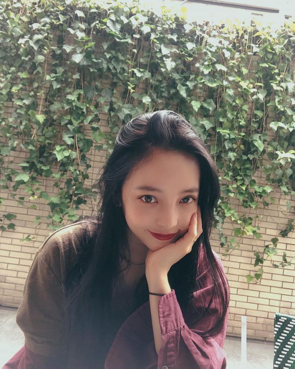 Meninggal Dunia, 10 Potret Manisnya Goo Hara Saat Tersenyum