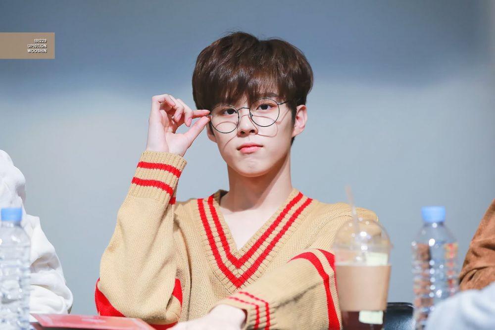 10 Potret Unyu Kim Wooseok, Visual X1 yang Bikin ONE IT Bertekuk Lutut