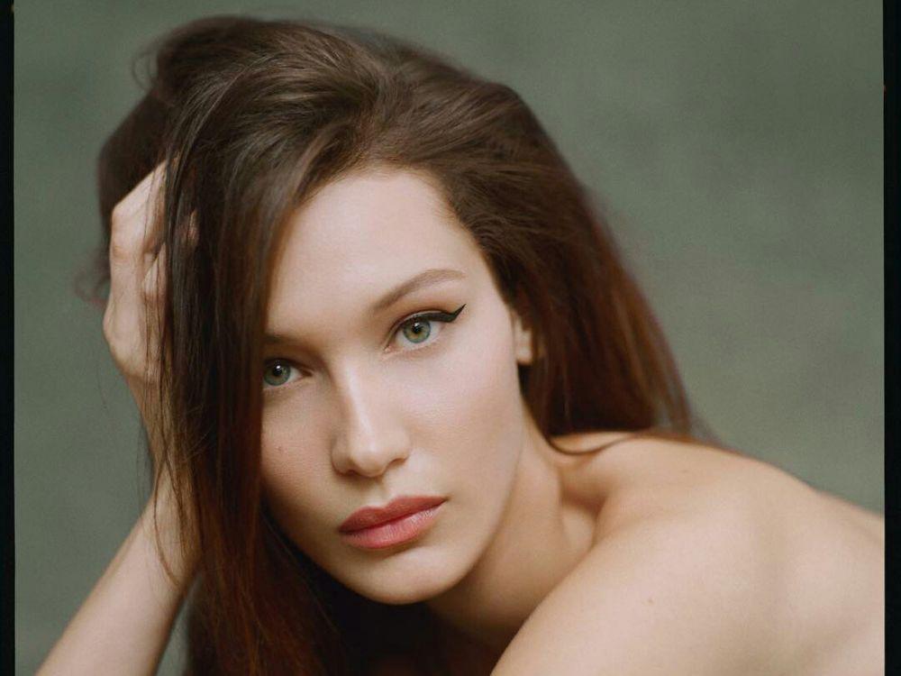 11 Potret Bella Hadid, Pemilik Wajah Paling Memukau Menurut Sains
