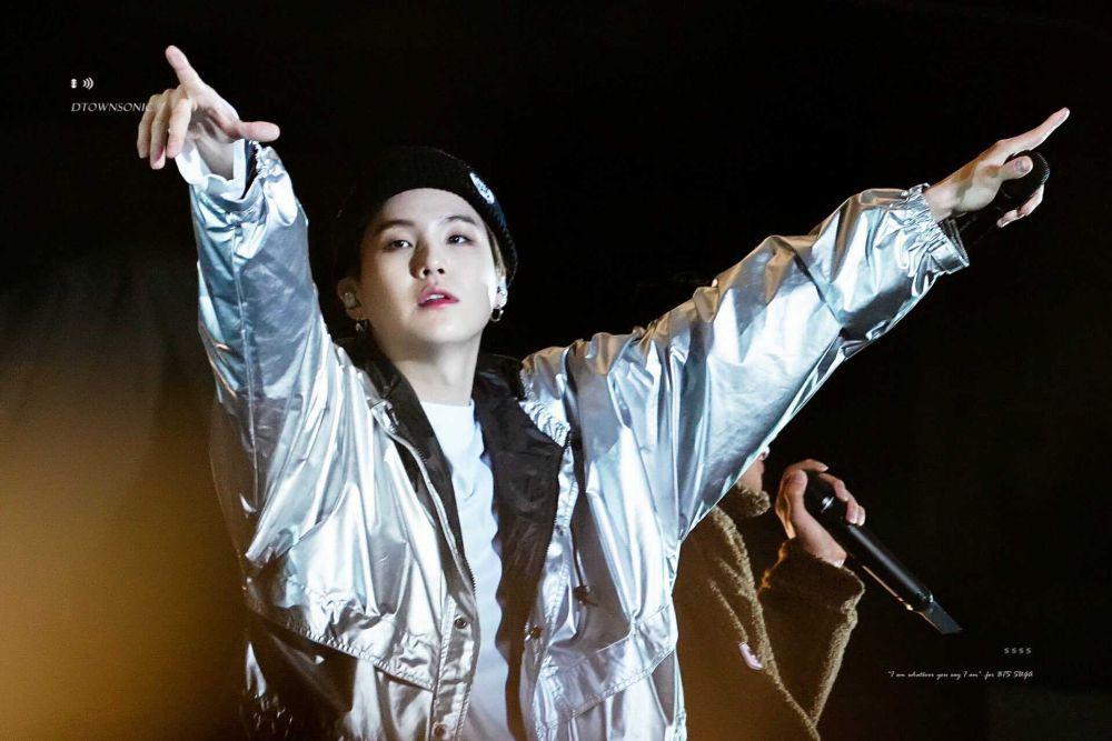 10 pesona suga bts memakai topi baret, menggemaskan!
