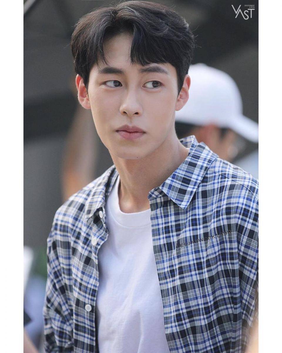 instagram.com/@leejaewook1998
